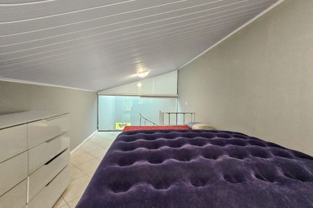 Casa de condomínio para alugar com 480m², 4 quartos e 6 vagas Casa de condomínio para alugar com 480m², 4 quartos e 6 vagasQuarto