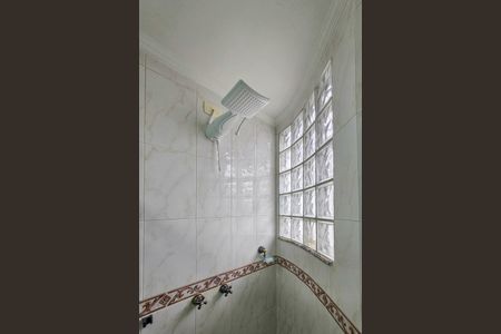 Casa de condomínio para alugar com 480m², 4 quartos e 6 vagas Casa de condomínio para alugar com 480m², 4 quartos e 6 vagasBanheiro da Suíte 4