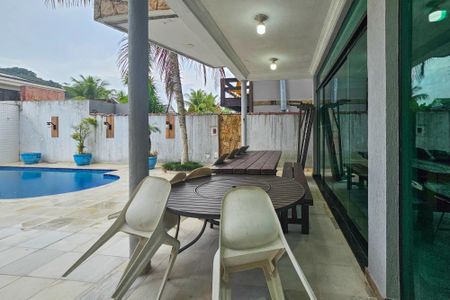 Casa de condomínio para alugar com 480m², 4 quartos e 6 vagas Casa de condomínio para alugar com 480m², 4 quartos e 6 vagasVaranda da Sala 4