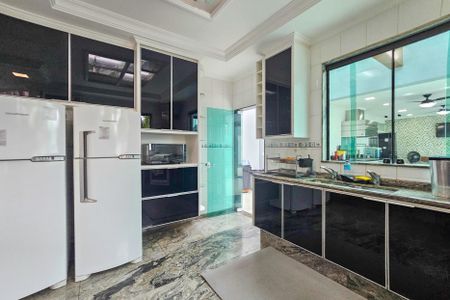 Casa de condomínio para alugar com 480m², 4 quartos e 6 vagas Casa de condomínio para alugar com 480m², 4 quartos e 6 vagasCozinha