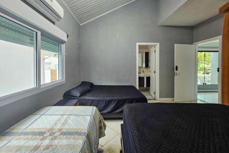 Casa de condomínio para alugar com 480m², 4 quartos e 6 vagas Casa de condomínio para alugar com 480m², 4 quartos e 6 vagasSuíte 3