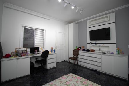 Casa à venda com 539m², 4 quartos e 4 vagasQuarto 2