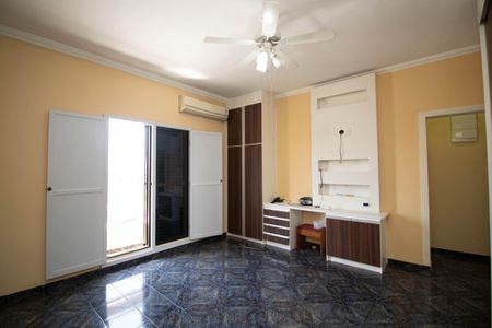 Casa à venda com 539m², 4 quartos e 4 vagasQuarto 4 - suíte
