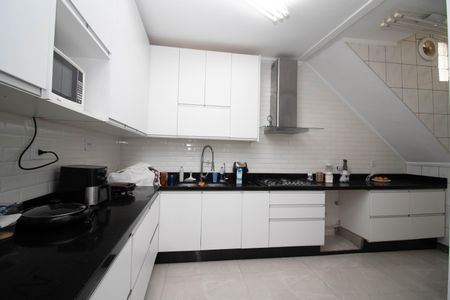 Casa à venda com 539m², 4 quartos e 4 vagasCozinha - Armários