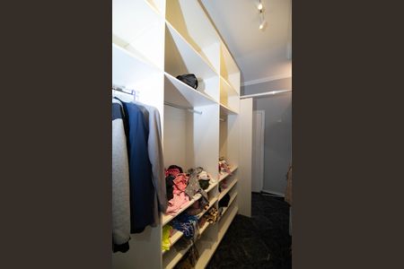 Casa à venda com 539m², 4 quartos e 4 vagasCloset - Quarto 2