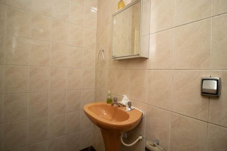 Casa à venda com 539m², 4 quartos e 4 vagasBanheiro da Suíte 2