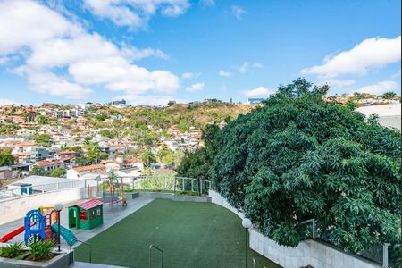 Apartamento à venda com 160m², 4 quartos e 3 vagas Apartamento à venda com 160m², 4 quartos e 3 vagasSuíte