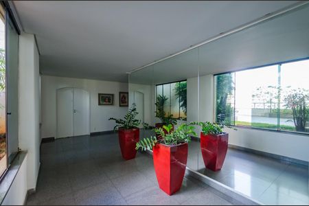 Apartamento à venda com 160m², 4 quartos e 3 vagas Apartamento à venda com 160m², 4 quartos e 3 vagasHall de entrada