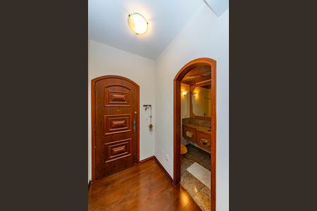 Apartamento à venda com 160m², 4 quartos e 3 vagas Apartamento à venda com 160m², 4 quartos e 3 vagasLavabo