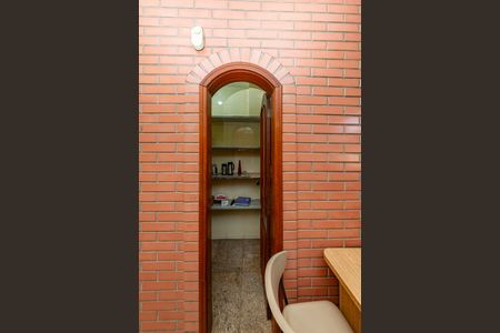 Apartamento à venda com 160m², 4 quartos e 3 vagas Apartamento à venda com 160m², 4 quartos e 3 vagasDespensa