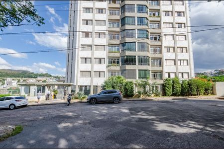 Apartamento à venda com 160m², 4 quartos e 3 vagas Apartamento à venda com 160m², 4 quartos e 3 vagasFachada