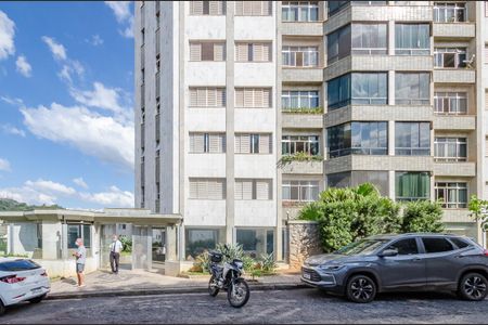 Apartamento à venda com 160m², 4 quartos e 3 vagas Apartamento à venda com 160m², 4 quartos e 3 vagasFachada