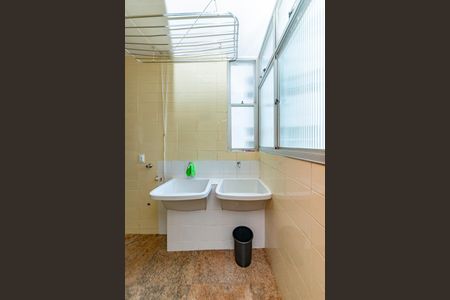 Apartamento à venda com 160m², 4 quartos e 3 vagas Apartamento à venda com 160m², 4 quartos e 3 vagasÁrea de Serviço