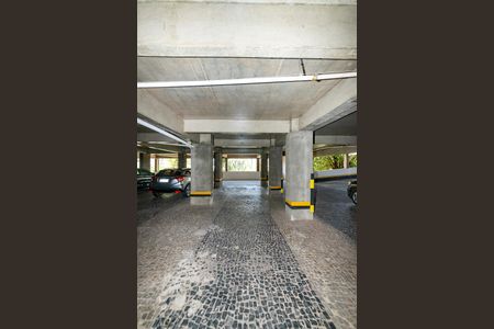 Apartamento à venda com 160m², 4 quartos e 3 vagas Apartamento à venda com 160m², 4 quartos e 3 vagasGaragem