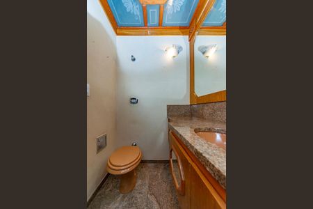 Apartamento à venda com 160m², 4 quartos e 3 vagas Apartamento à venda com 160m², 4 quartos e 3 vagasLavabo