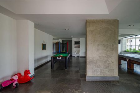 Apartamento à venda com 160m², 4 quartos e 3 vagas Apartamento à venda com 160m², 4 quartos e 3 vagasÁrea comum