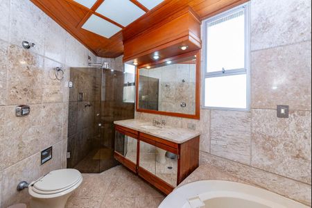 Apartamento à venda com 160m², 4 quartos e 3 vagas Apartamento à venda com 160m², 4 quartos e 3 vagasBanheiro Social