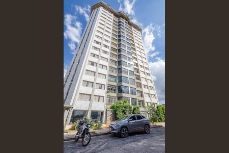 Apartamento à venda com 160m², 4 quartos e 3 vagas Apartamento à venda com 160m², 4 quartos e 3 vagasFachada