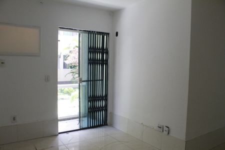 Sala de apartamento à venda com 2 quartos, 60m² em Jacarepaguá, Rio de Janeiro