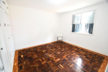 Apartamento à venda com 120m², 3 quartos e 2 vagasQuarto 2