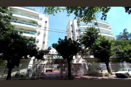 Apartamento à venda com 94m², 3 quartos e 2 vagasFachada