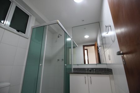 Apartamento à venda com 94m², 3 quartos e 2 vagasBanheiro Social