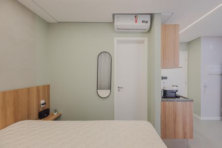 Quarto de kitnet/studio para alugar com 1 quarto, 26m² em Pinheiros, São Paulo
