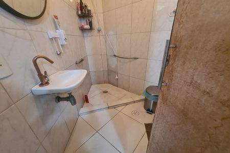 Casa à venda com 130m², 3 quartos e 2 vagas