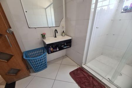 Casa à venda com 130m², 3 quartos e 2 vagas