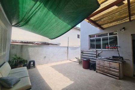 Casa à venda com 130m², 3 quartos e 2 vagas