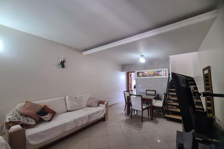Casa à venda com 130m², 3 quartos e 2 vagas