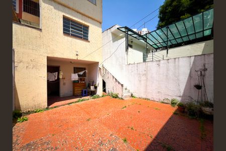 Casa à venda com 300m², 3 quartos e 2 vagas Casa à venda com 300m², 3 quartos e 2 vagasQuintal