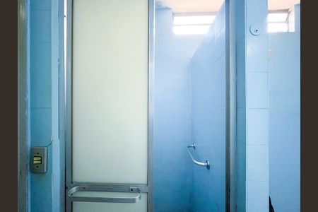 Casa à venda com 300m², 3 quartos e 2 vagas Casa à venda com 300m², 3 quartos e 2 vagasBanheiro