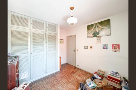 Casa à venda com 300m², 3 quartos e 2 vagas Casa à venda com 300m², 3 quartos e 2 vagasQuarto 2