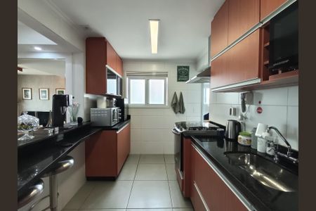 Apartamento à venda com 97m², 3 quartos e 2 vagas Apartamento à venda com 97m², 3 quartos e 2 vagasCozinha