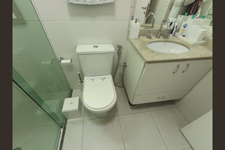 Apartamento à venda com 97m², 3 quartos e 2 vagas Apartamento à venda com 97m², 3 quartos e 2 vagasBanheiro Social