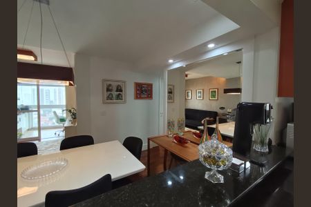 Apartamento à venda com 97m², 3 quartos e 2 vagas Apartamento à venda com 97m², 3 quartos e 2 vagasSala/Sala jantar