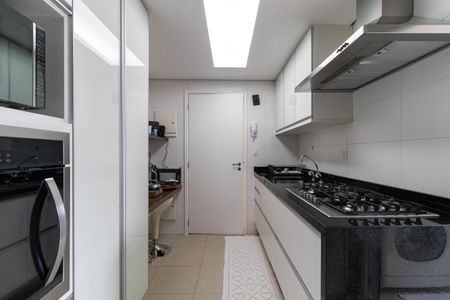 Apartamento à venda com 134m², 2 quartos e 2 vagas Apartamento à venda com 134m², 2 quartos e 2 vagasCozinha
