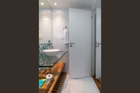 Apartamento à venda com 134m², 2 quartos e 2 vagas Apartamento à venda com 134m², 2 quartos e 2 vagasBanheiro da Suíte 2