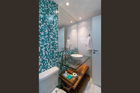 Apartamento à venda com 134m², 2 quartos e 2 vagas Apartamento à venda com 134m², 2 quartos e 2 vagasBanheiro da Suíte 2