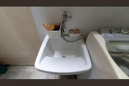 Casa de condomínio à venda com 67m², 2 quartos e 2 vagas