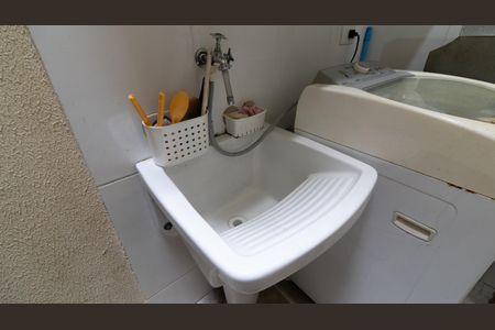 Casa de condomínio à venda com 67m², 2 quartos e 2 vagas