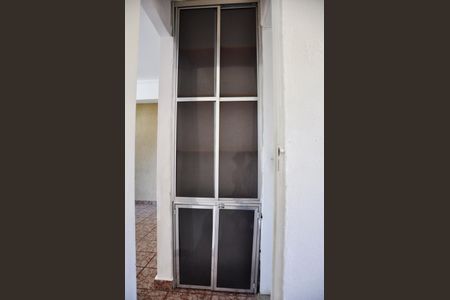 Apartamento à venda com 48m², 2 quartos e 1 vaga Apartamento à venda com 48m², 2 quartos e 1 vagaCorredor com Armário