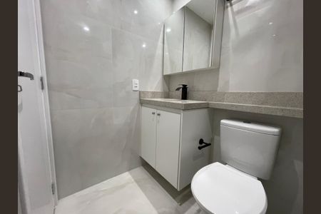 Apartamento para alugar com 24m², 1 quarto e sem vaga Apartamento para alugar com 24m², 1 quarto e sem vagaBanheiro da Suíte