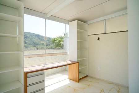 Apartamento à venda com 142m², 3 quartos e 1 vagaEscritório