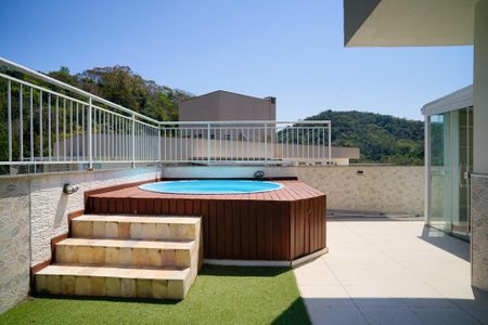 Apartamento à venda com 142m², 3 quartos e 1 vagaPiscina