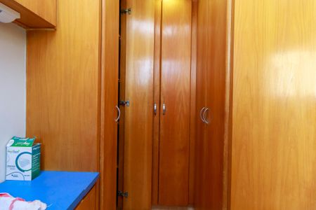 Apartamento à venda com 78m², 3 quartos e 2 vagas Apartamento à venda com 78m², 3 quartos e 2 vagasÁrea de Serviço - Dispensa