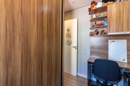 Apartamento à venda com 57m², 2 quartos e 1 vagaQuarto 2