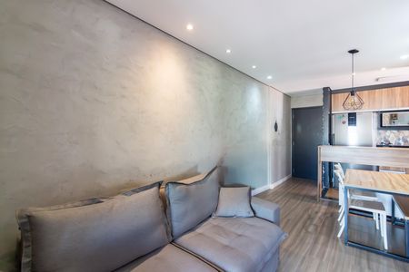 Sala  de apartamento à venda com 2 quartos, 57m² em Vila Yara, Osasco