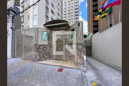 Apartamento à venda com 112m², 3 quartos e 1 vaga Apartamento à venda com 112m², 3 quartos e 1 vagaFachada